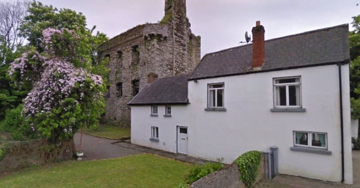 Tinnahinch Castle, Republic of Ireland, Ireland